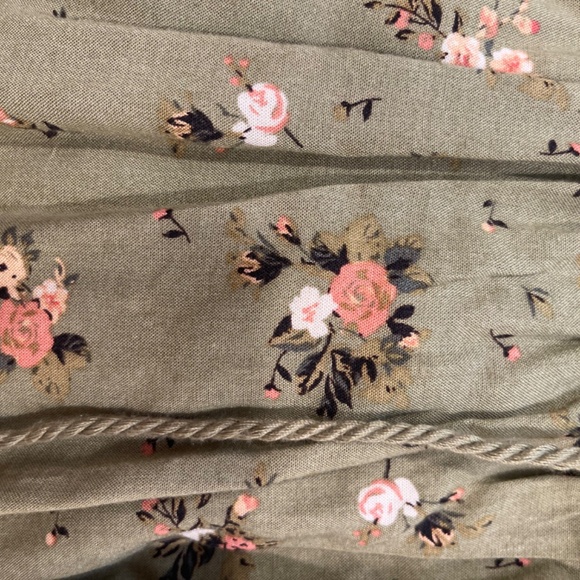 Olive Floral Skirt - Picture 4 of 4